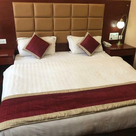 Hotel Blue Lagoon 哈里瓦 外观 照片