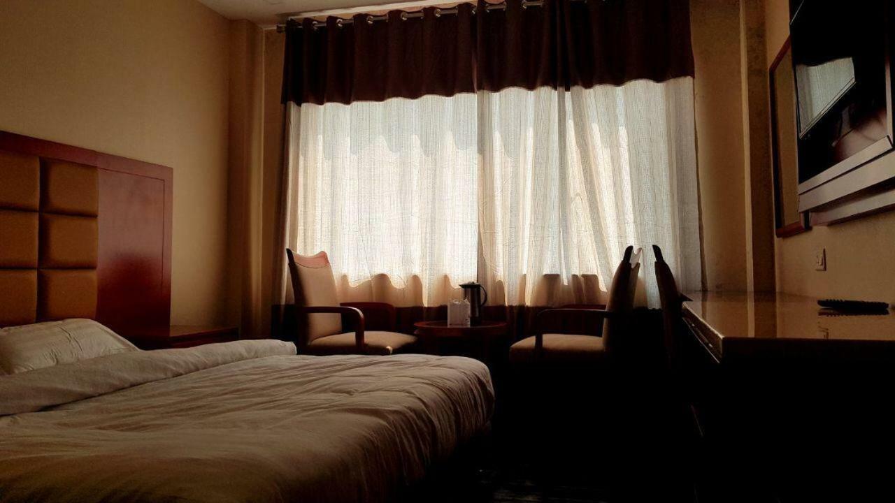 Hotel Blue Lagoon 哈里瓦 外观 照片