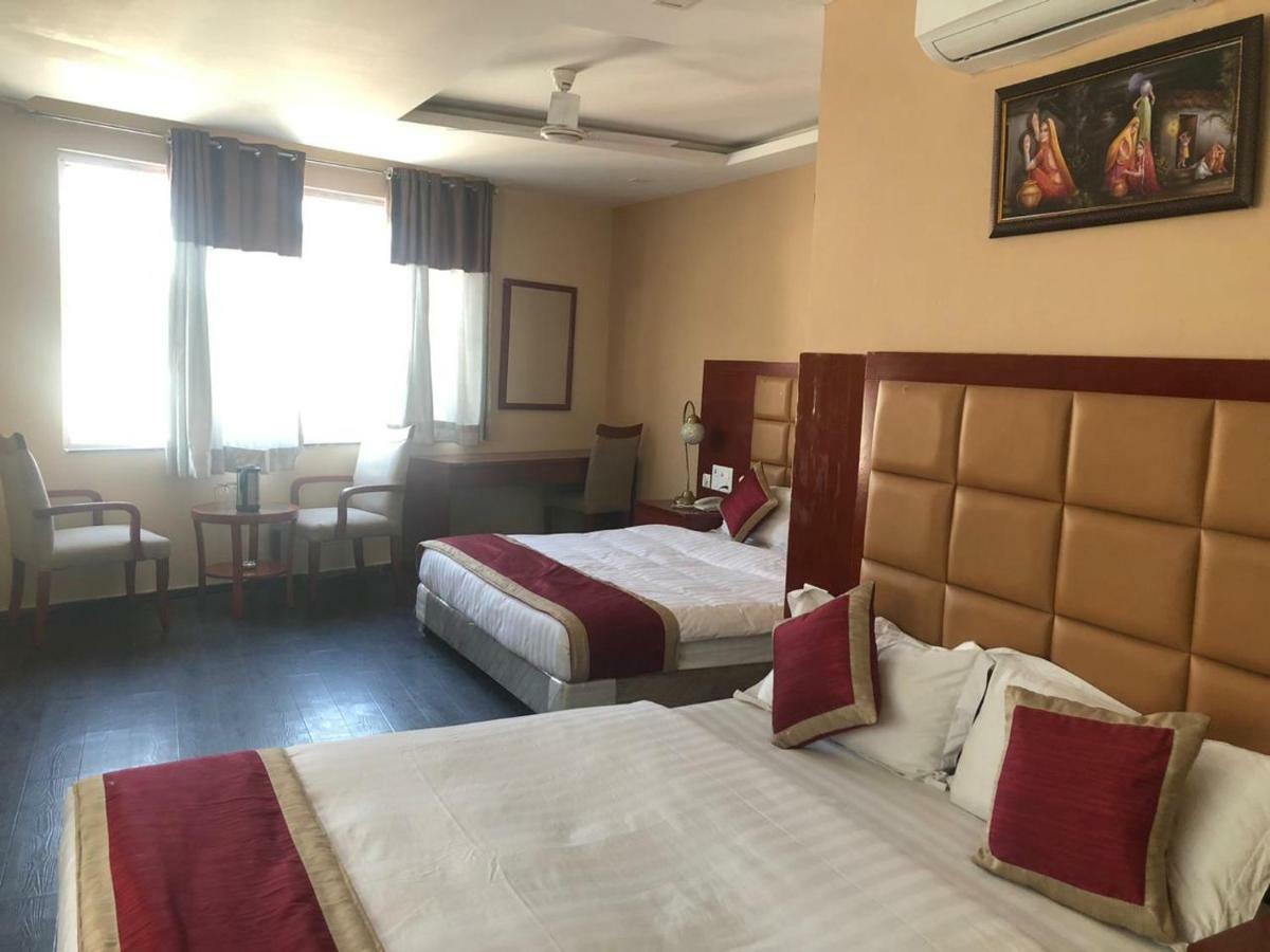 Hotel Blue Lagoon 哈里瓦 外观 照片
